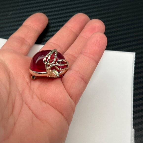 Vintage Sarah Coventry Apple Red Jelly Belly Brooch Pin Lucite Gold Tone Fruit - Picture 6 of 8